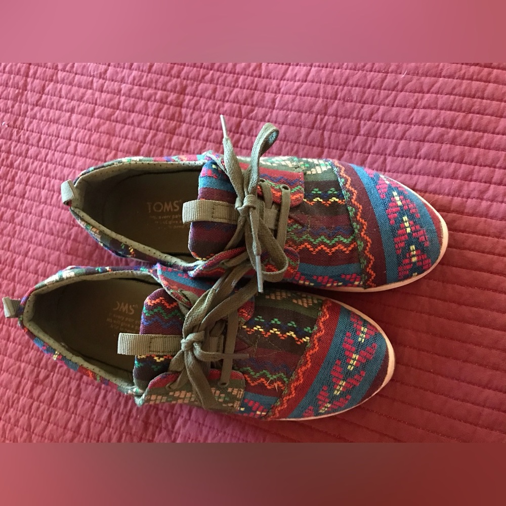 TOMS Aztec Print Sneakers